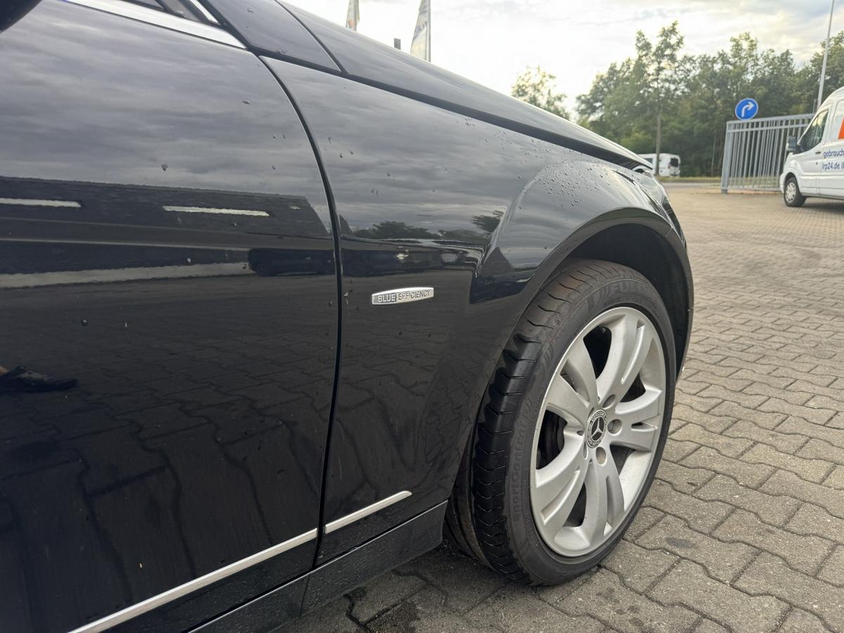 Mercedes C Klasse 204 original Kotfl&uuml;gel vorn rechts 197 Obsidianschwarz Bj.2009